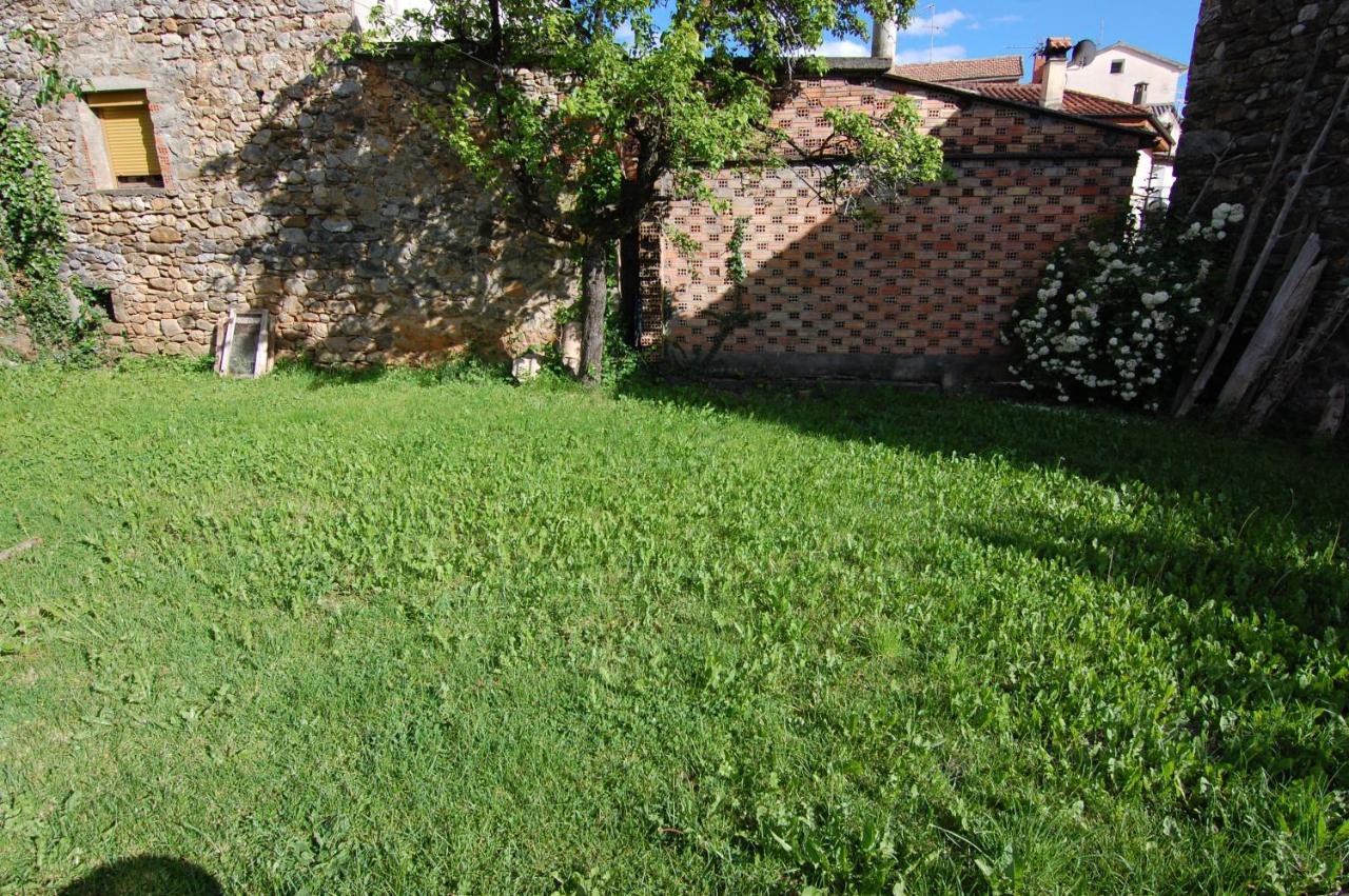 Apartamento El Fenal De Turmo Casa Rural "El Capricho De Nieves" لاسبونا المظهر الخارجي الصورة