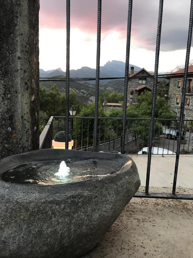 Apartamento El Fenal De Turmo Casa Rural "El Capricho De Nieves" لاسبونا المظهر الخارجي الصورة